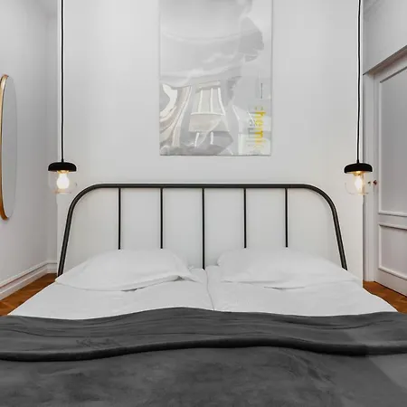 Hoza 35 By Homeprime Apartment Warsaw